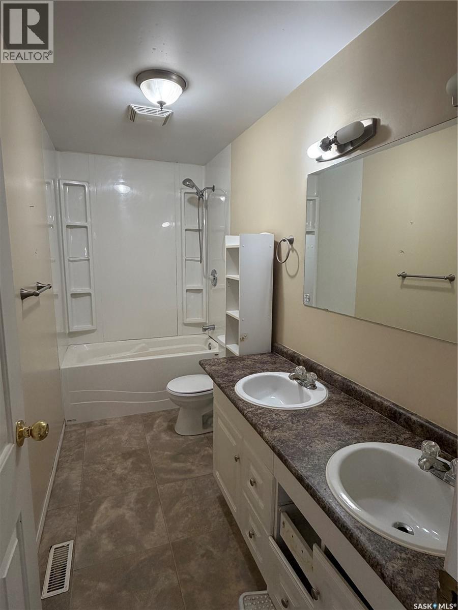 7 Dunfield CRESCENT - 12