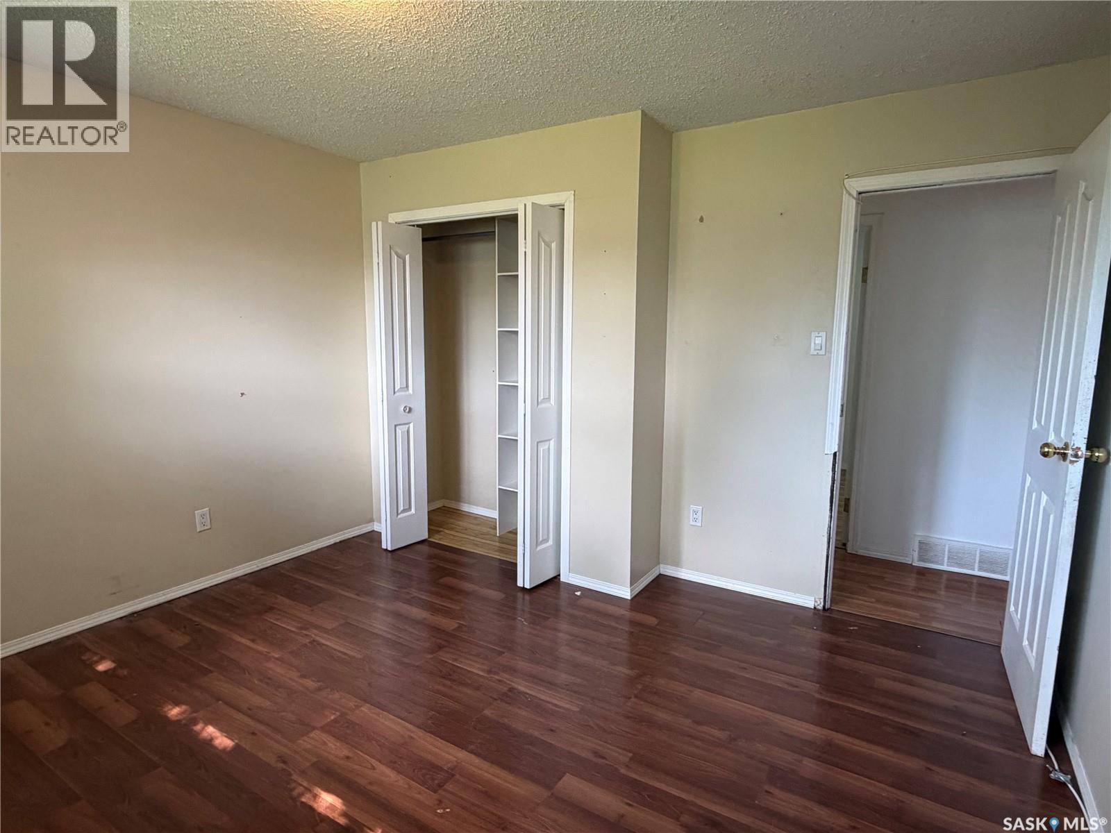 7 Dunfield CRESCENT - 9