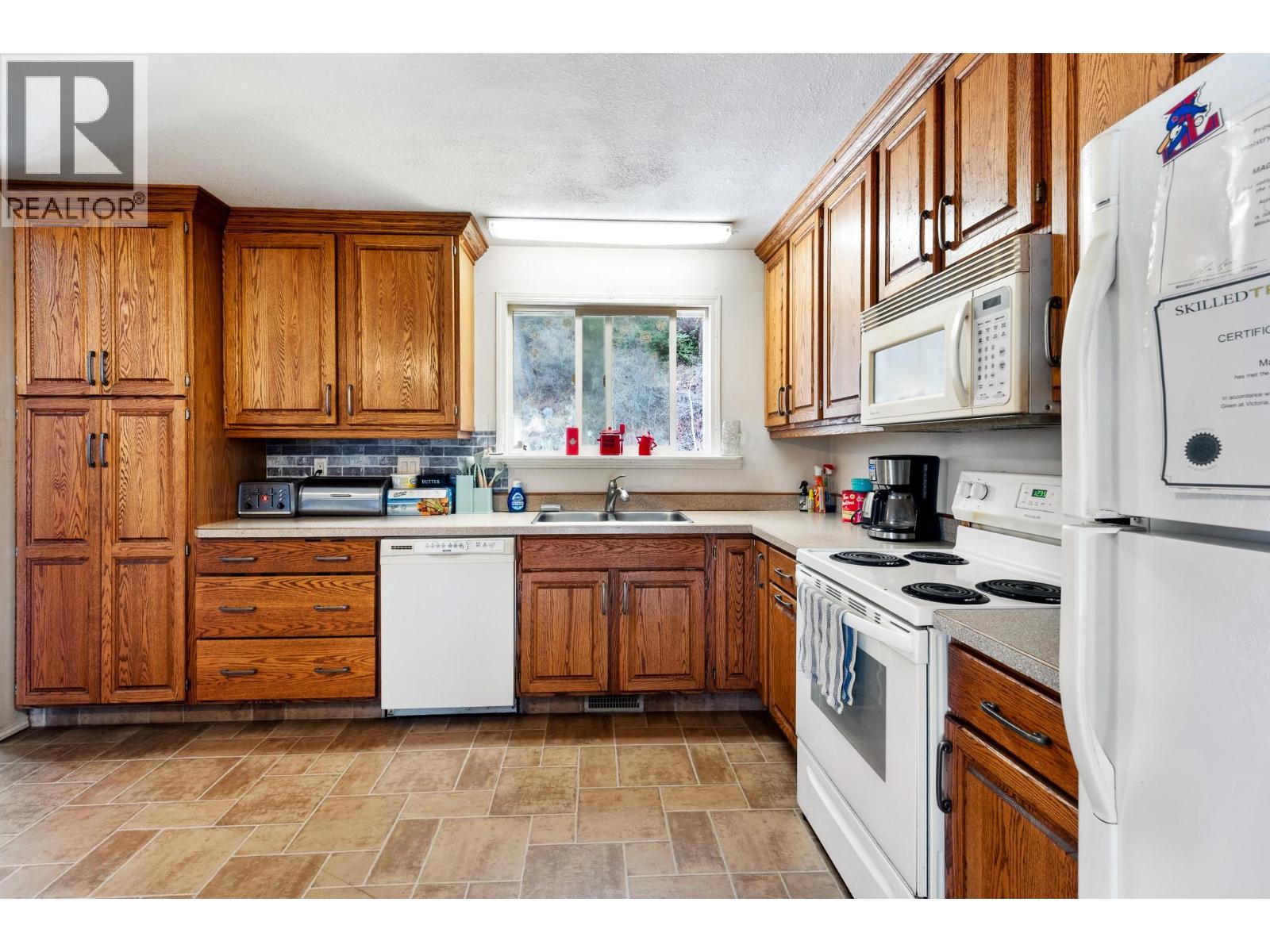 3256 McIver Road - 9