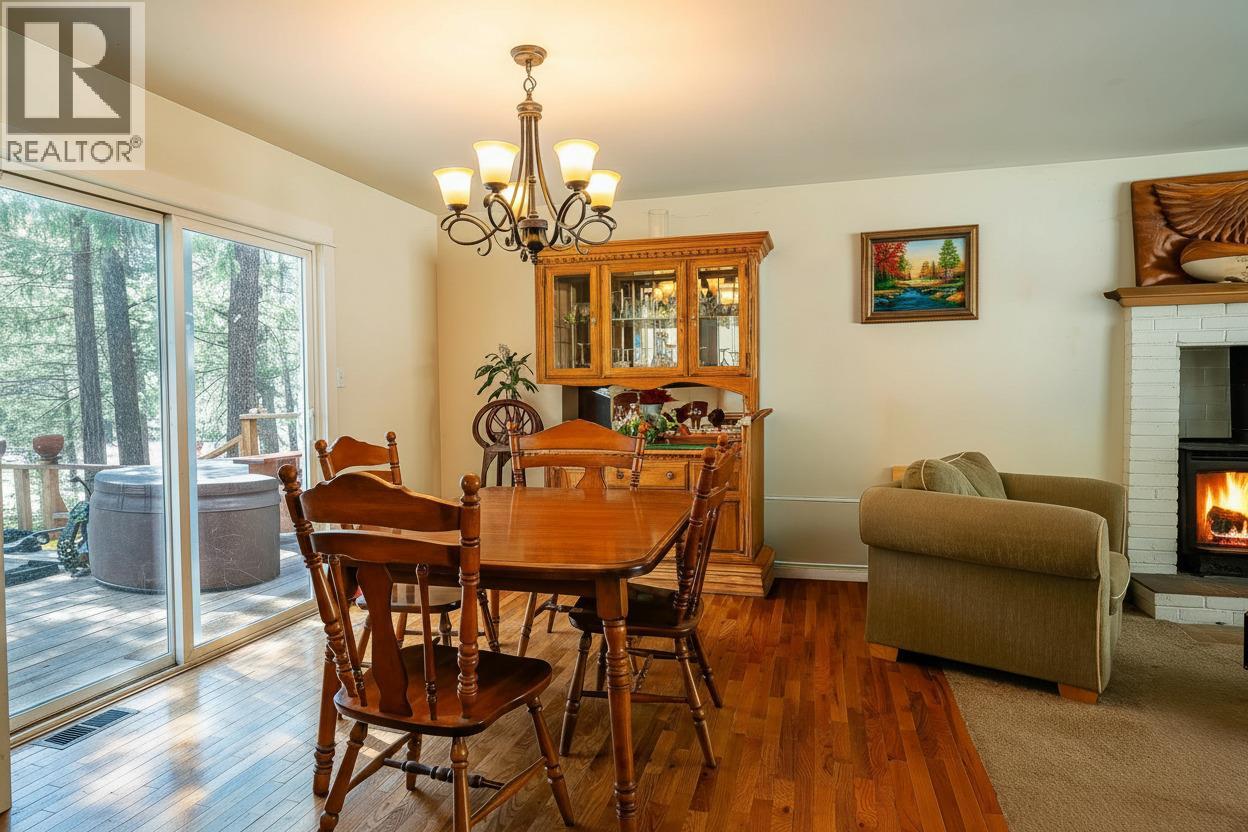 6257 Highway 3, Hedley