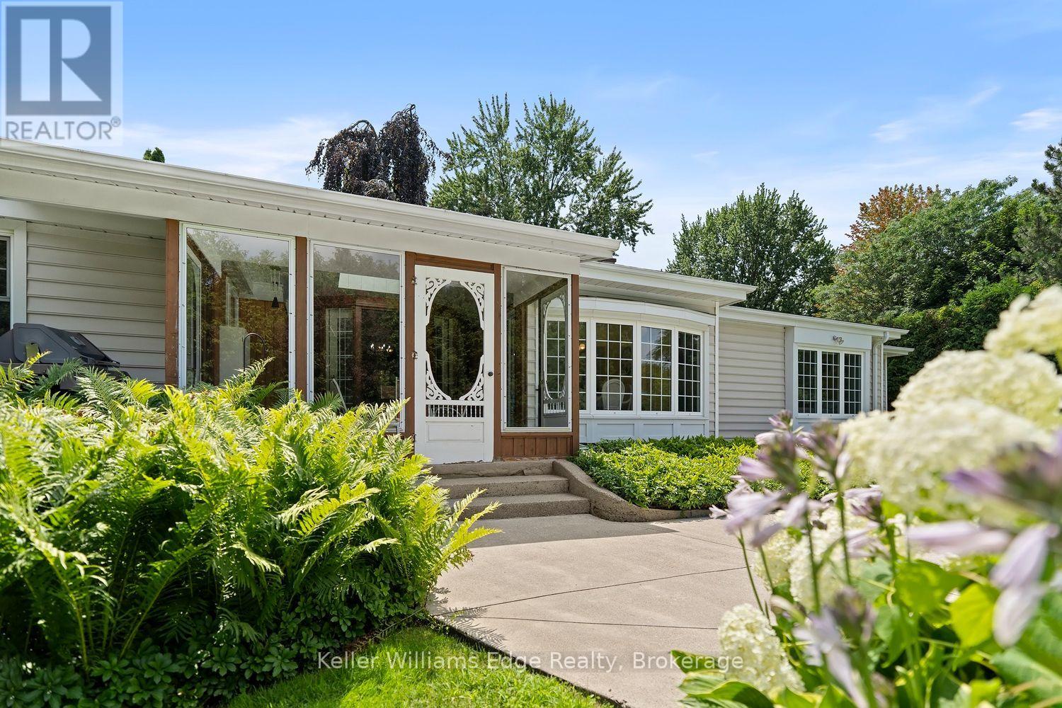 2057 HALTON PLACE - 36