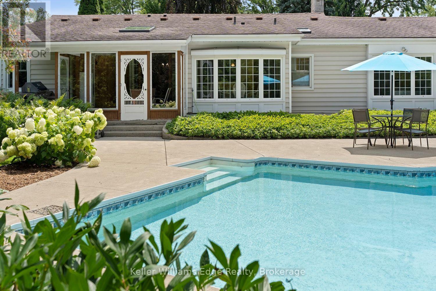2057 HALTON PLACE - 42