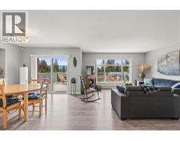 Kitchen - 10771 Pinecrest Road, Vernon, BC V1H2C1 Photo 11