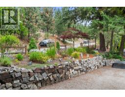 4pc Bathroom - 10771 Pinecrest Road, Vernon, BC V1H2C1 Photo 6