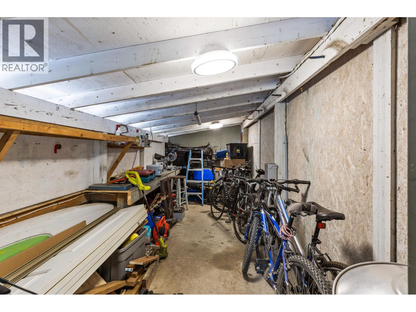 2635 Packers Road - 52