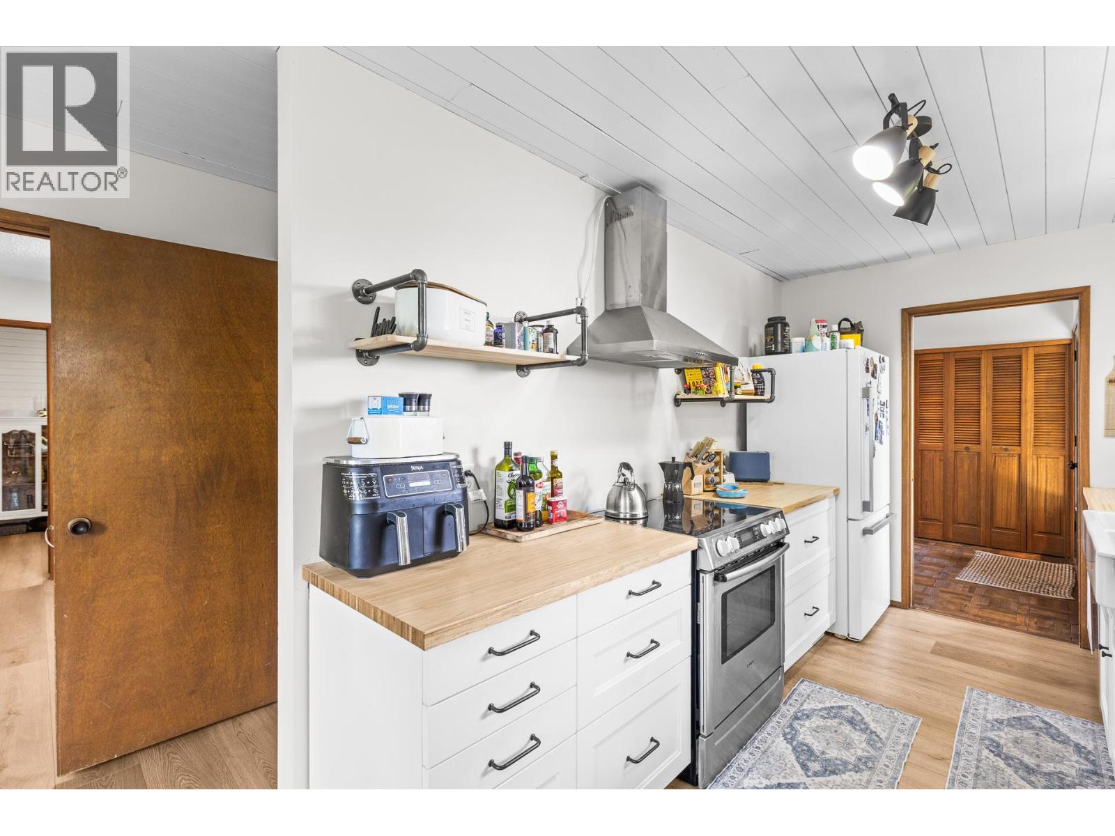 2635 Packers Road - 13