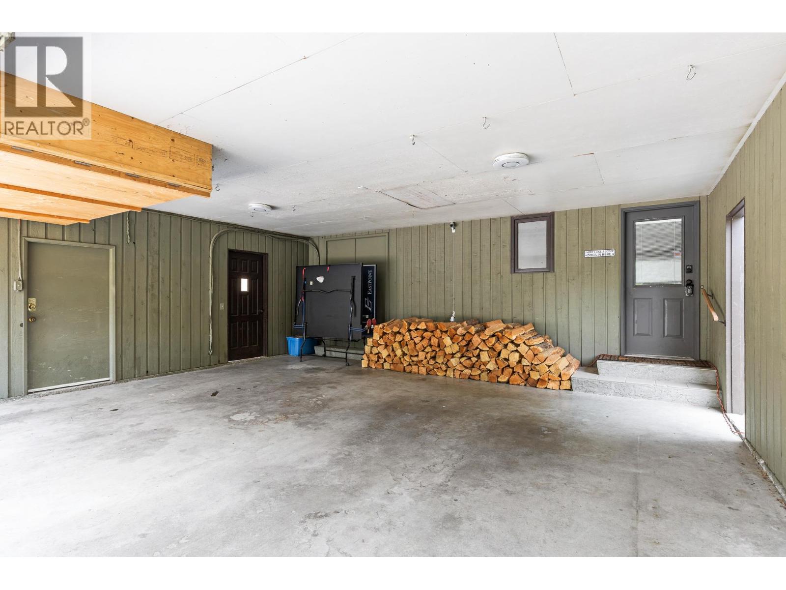 2635 Packers Road - 51