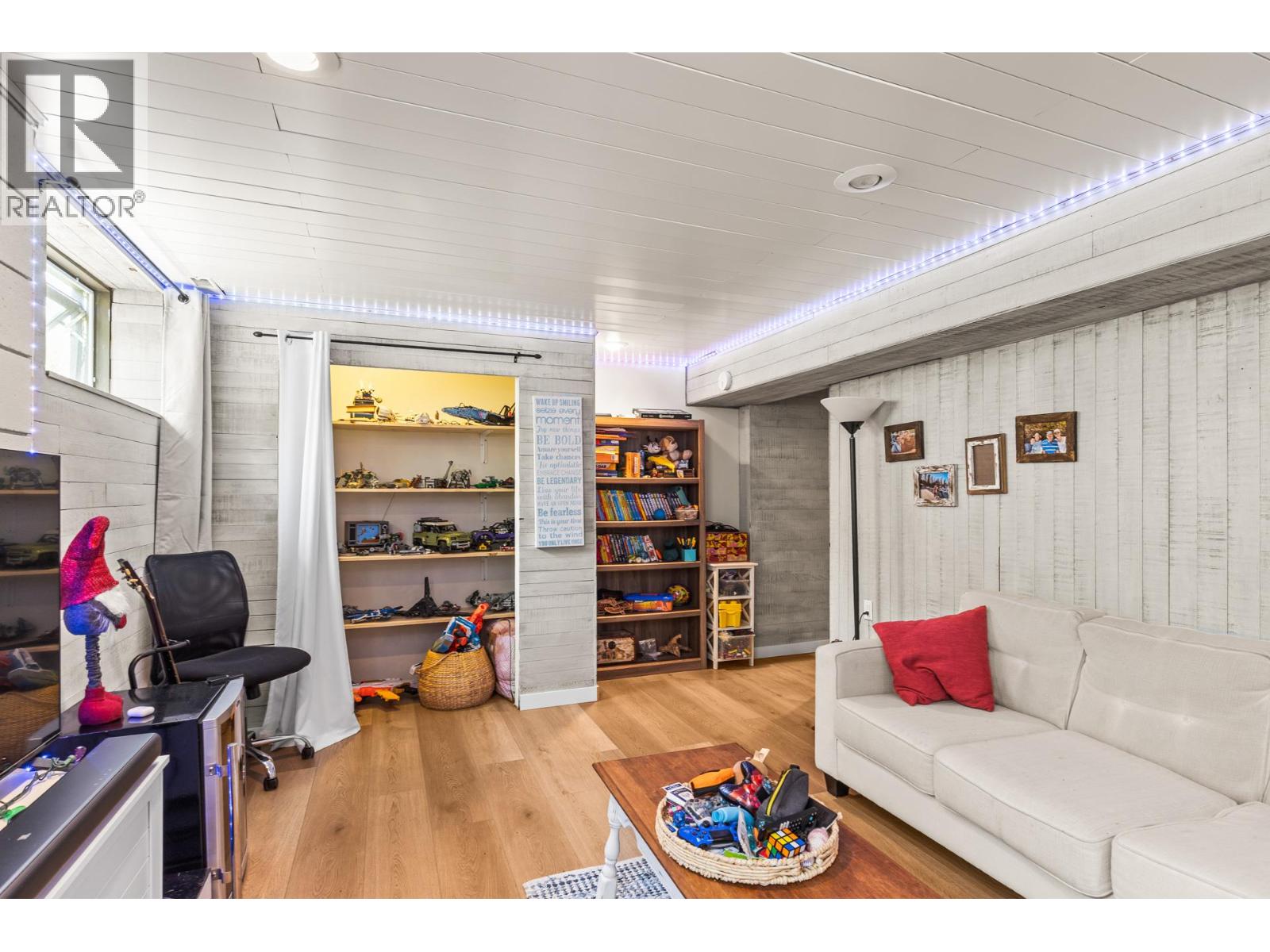 2635 Packers Road - 47