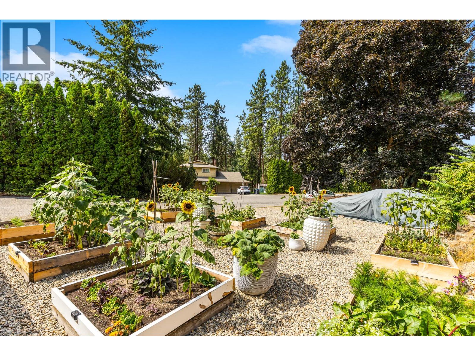 2635 Packers Road - 72