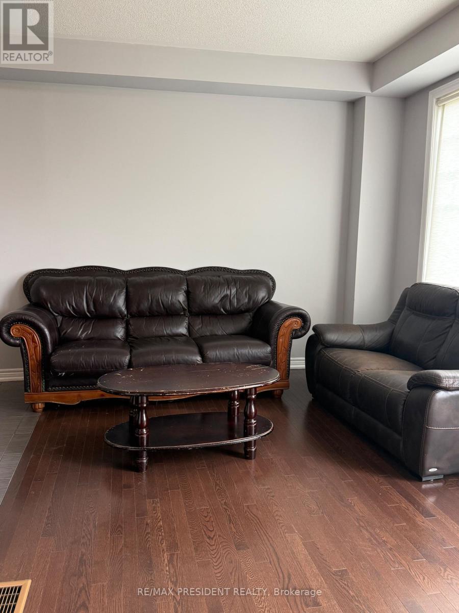 98 DAVENFIELD CIRCLE - 8