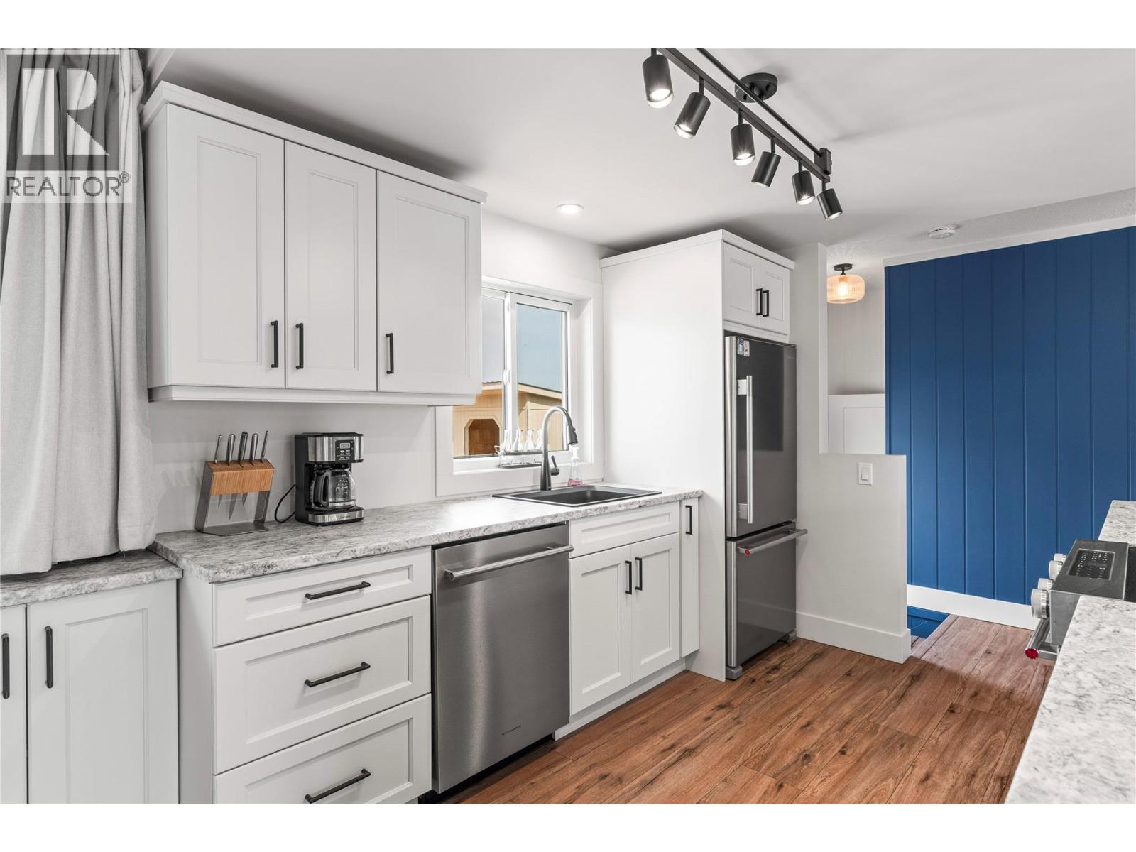 6550 Herry Road - 14