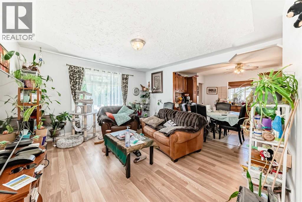 4004 7 Avenue SW - 17