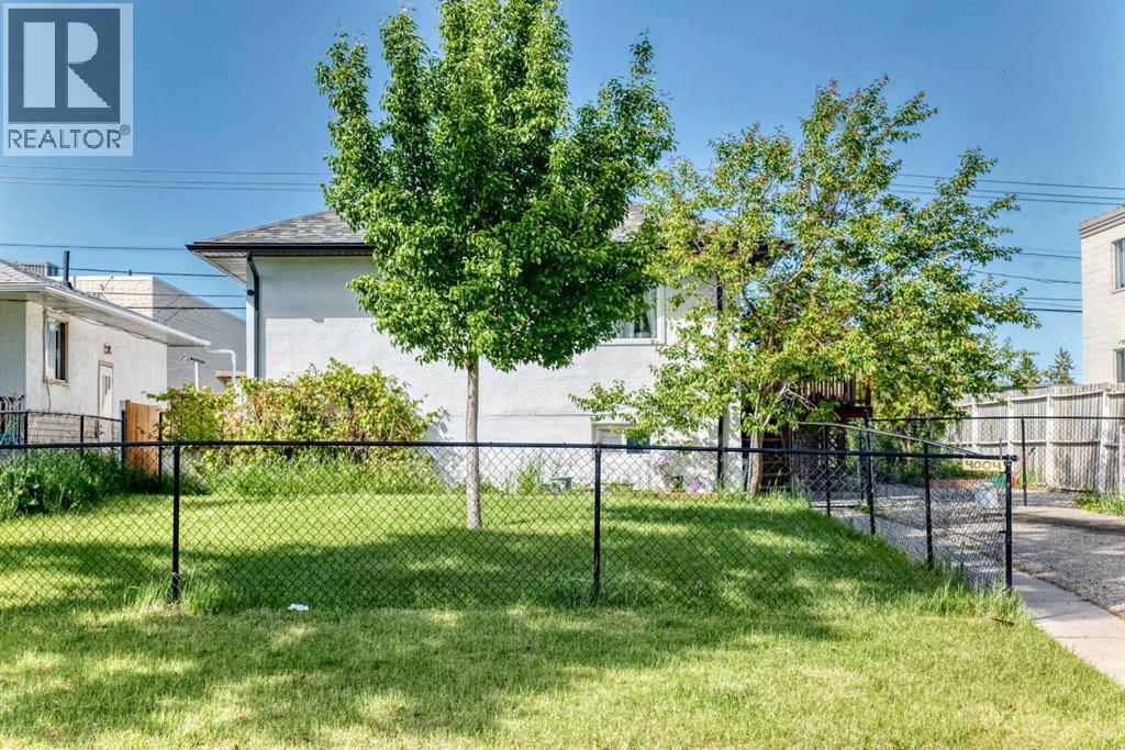 4004 7 Avenue SW - 2