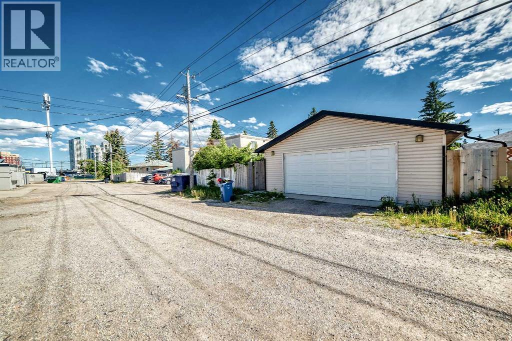 4004 7 Avenue SW - 38