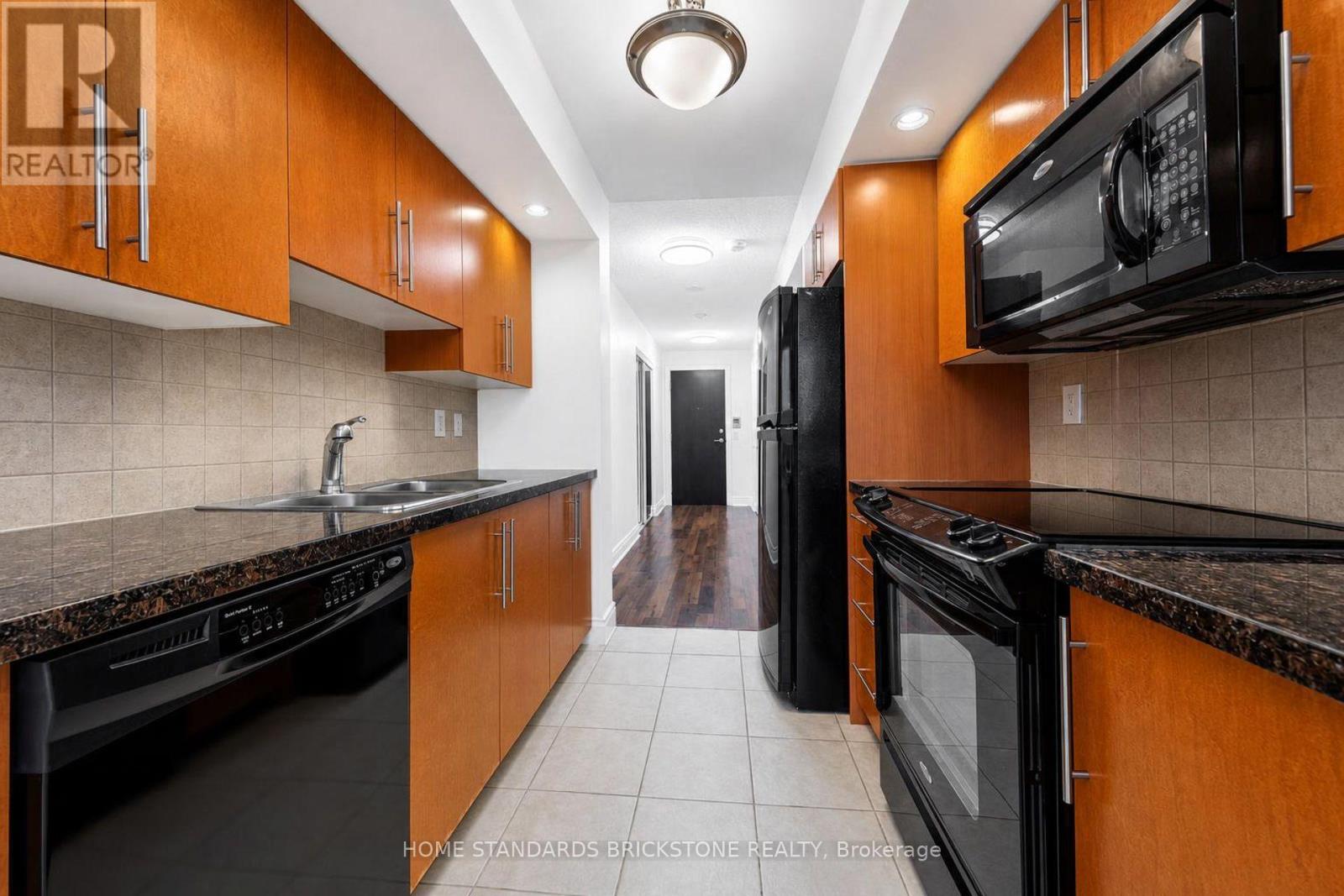 #2226 500 DORIS AVENUE - 14