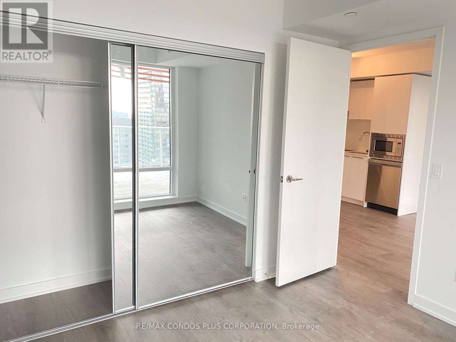 #1706 18 MAITLAND TERRACE - 8
