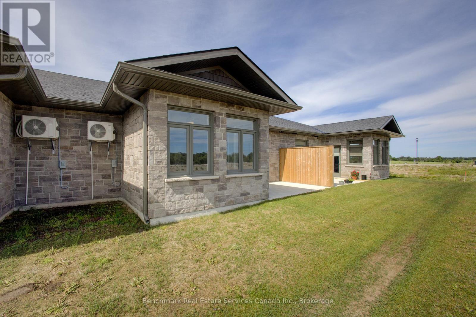 57 CAVALIER CRESCENT - 31