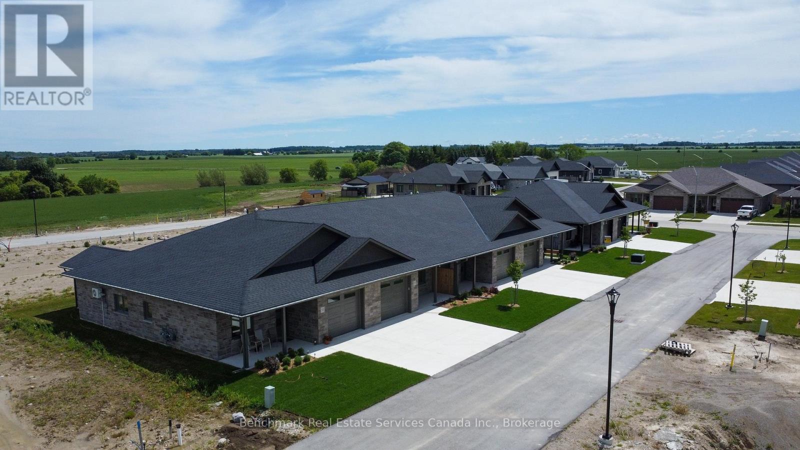 57 CAVALIER CRESCENT - 39