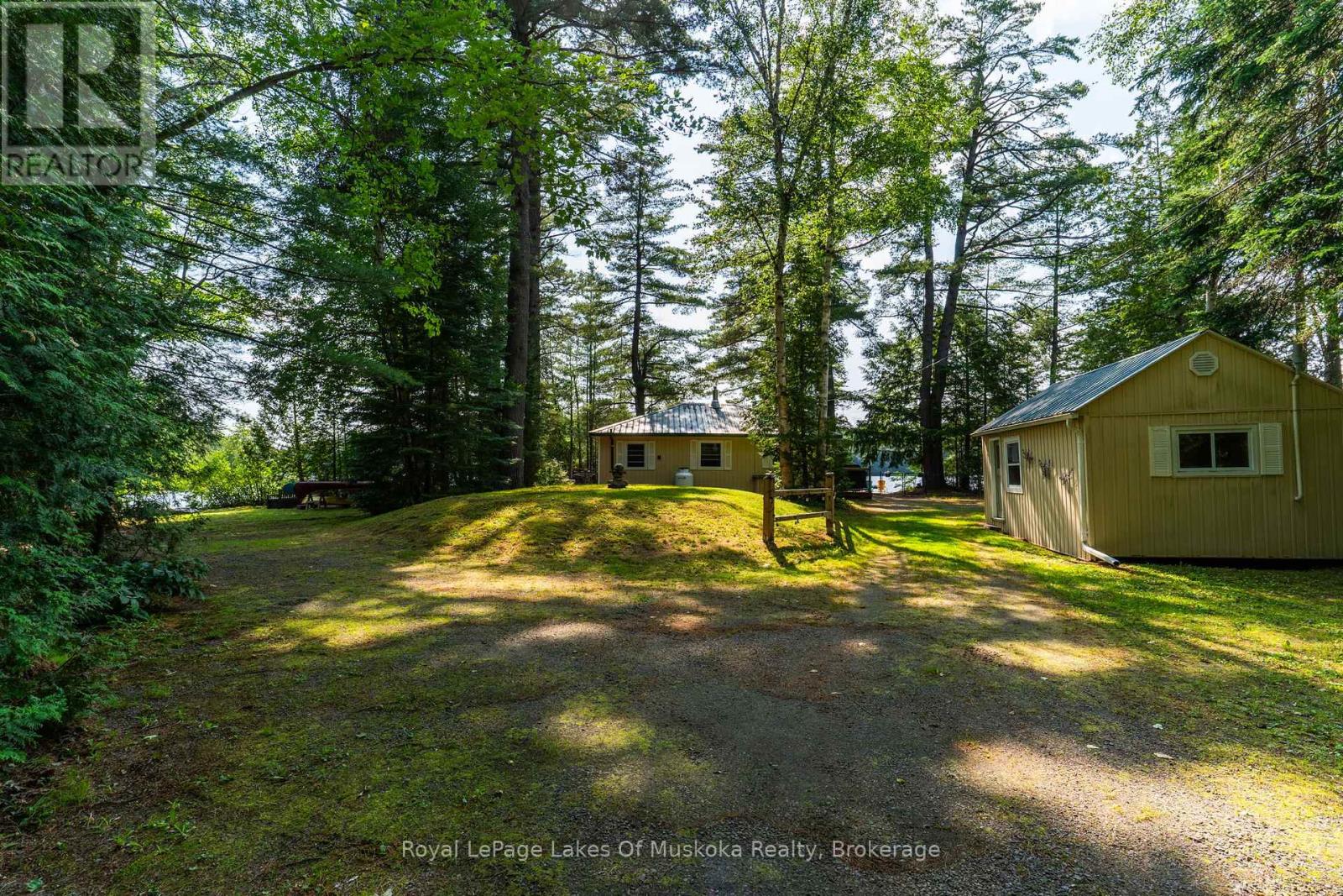 1015 GOODLIFE LANE - Image 43