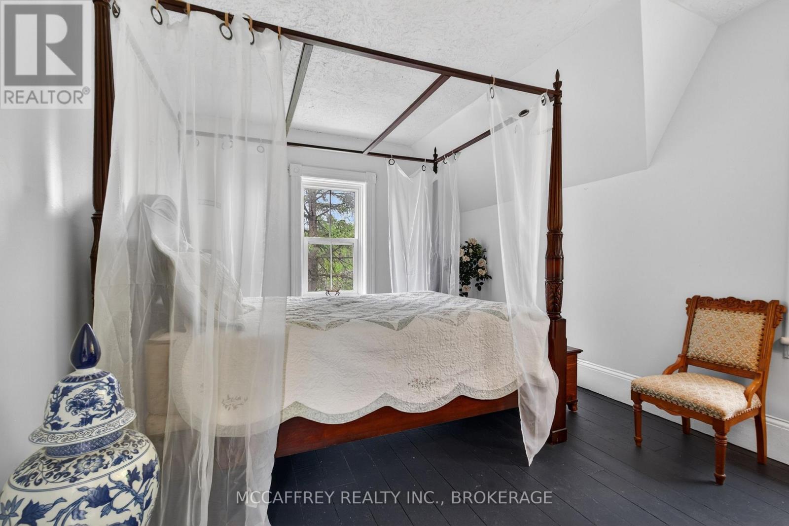 1817 GLEN SMAIL ROAD - 25