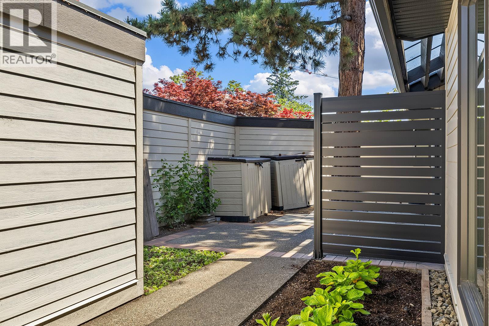2831 Abbott Street - 40