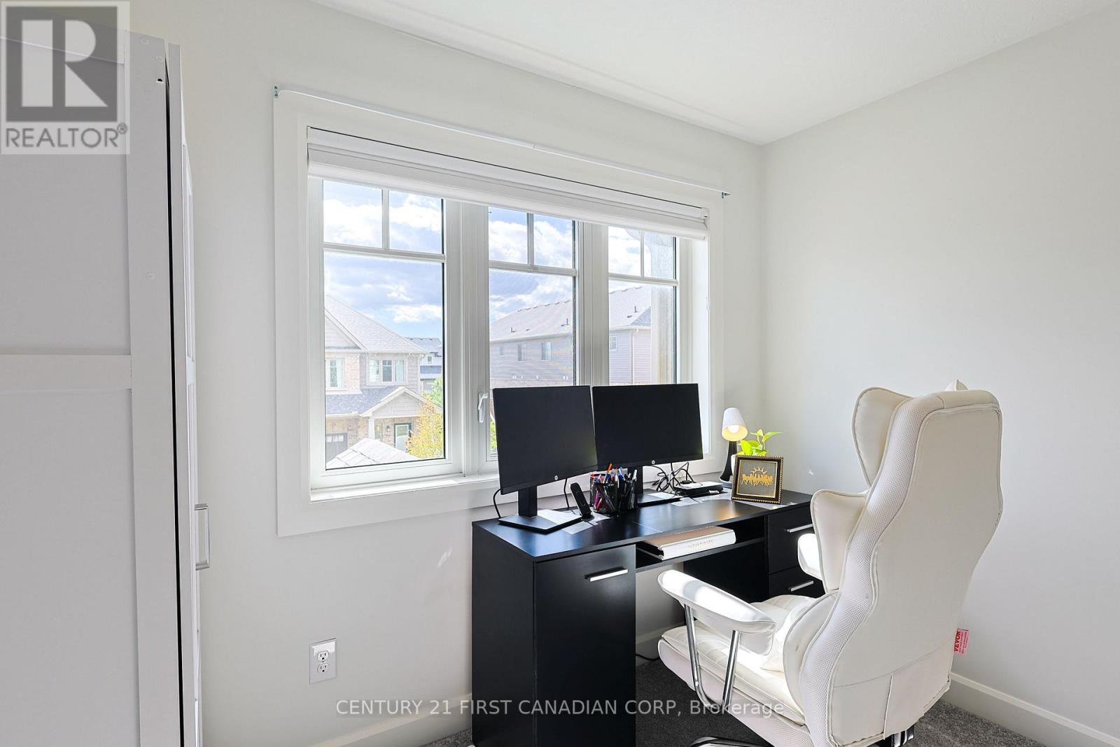 #26 600 GUINESS WAY - 18