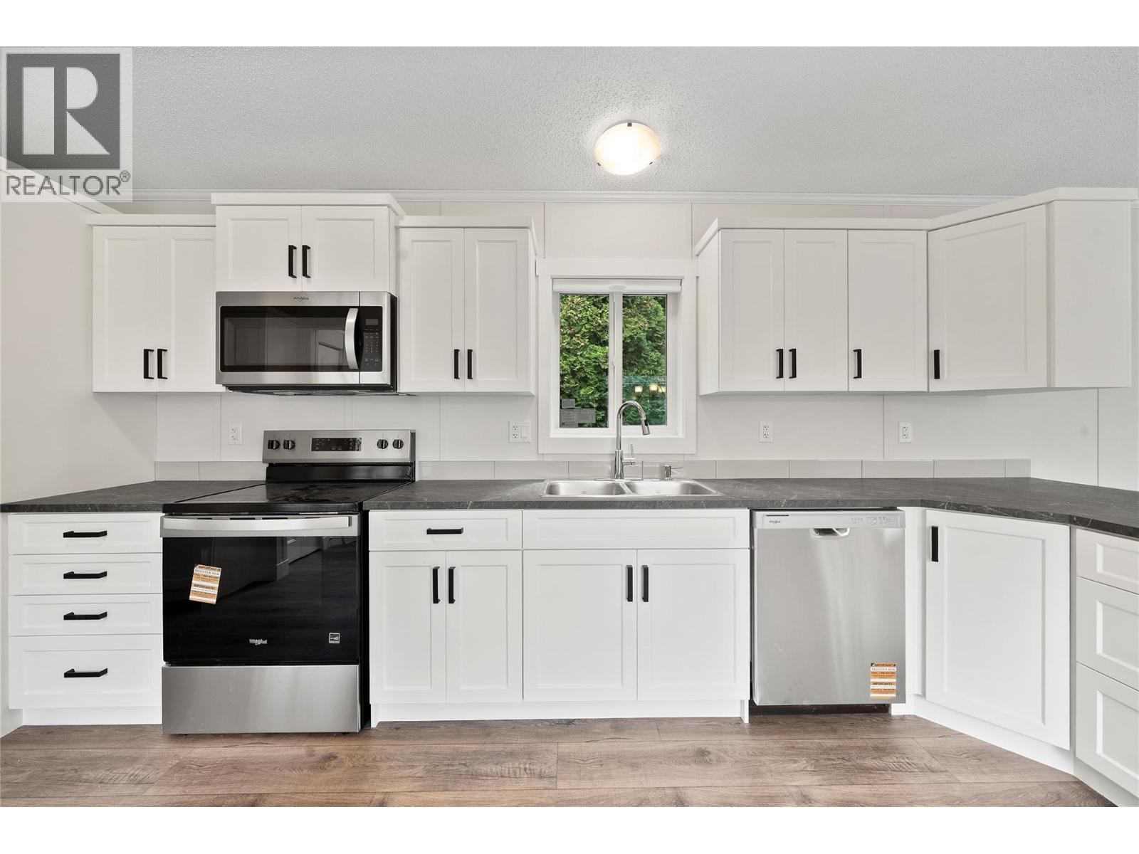 #13 5161 63 Avenue NE - 15