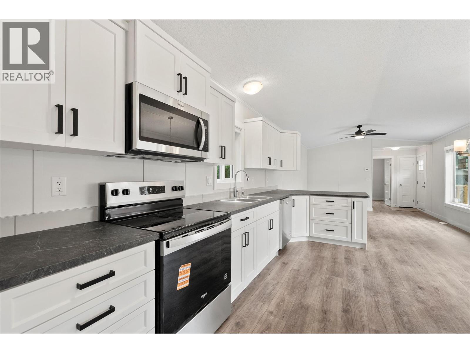 5161 63 Avenue NE Unit# 13, Salmon Arm