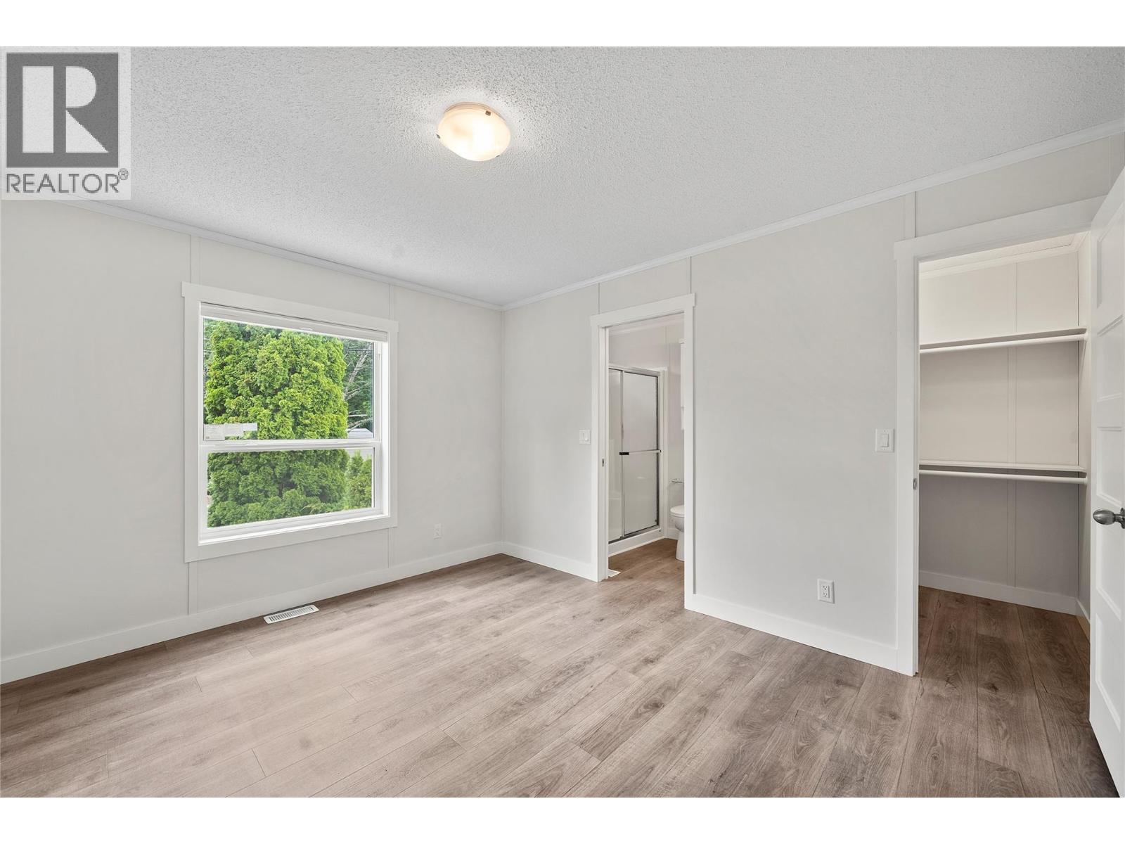 #13 5161 63 Avenue NE - 19