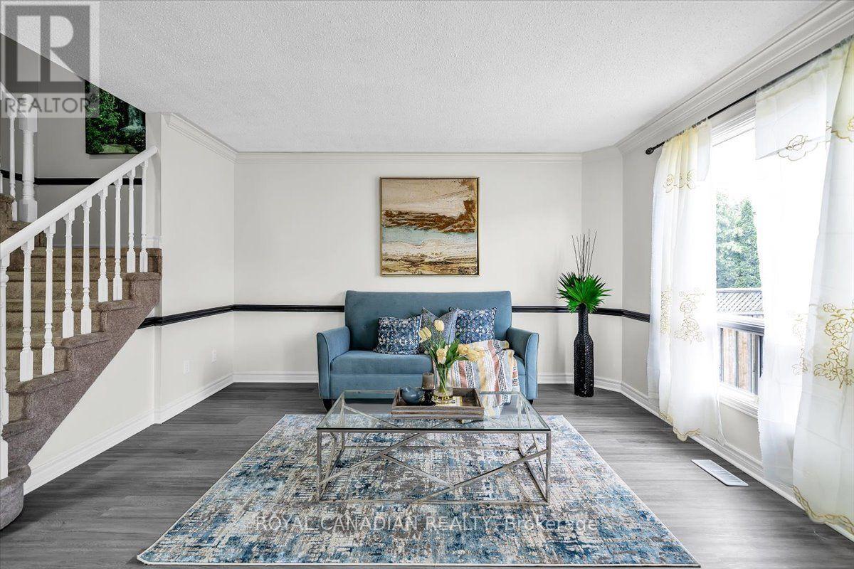 72 SHORT CRESCENT - 11