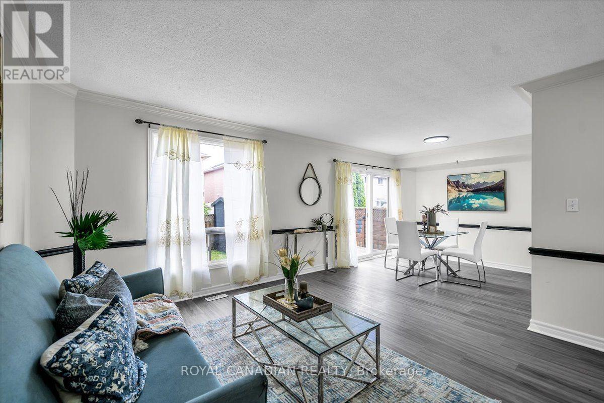 72 SHORT CRESCENT - 12
