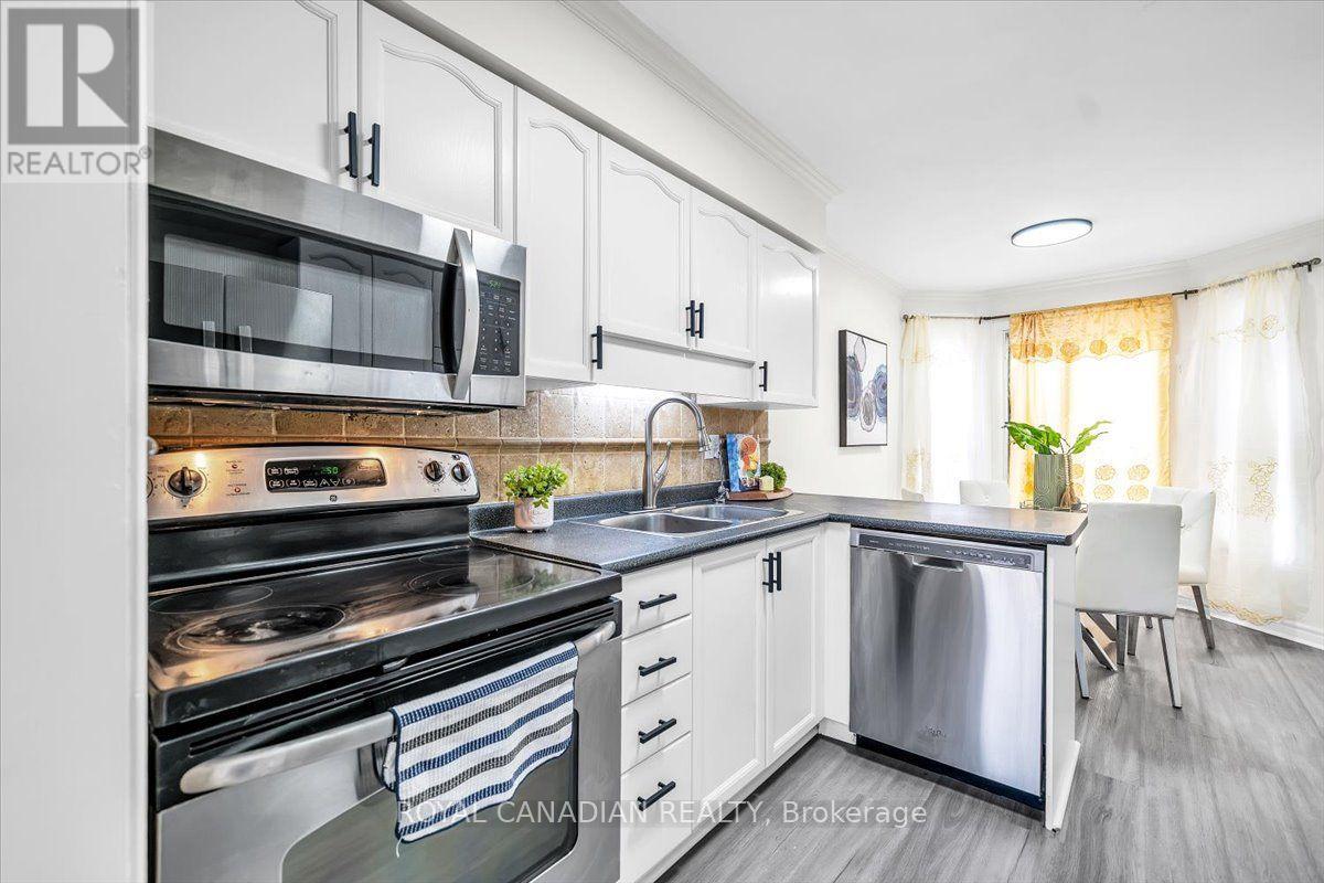72 SHORT CRESCENT - 18
