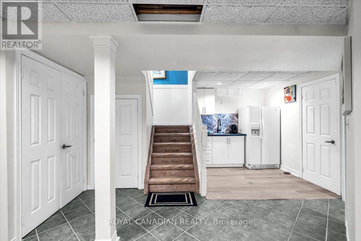 72 SHORT CRESCENT - Image 38