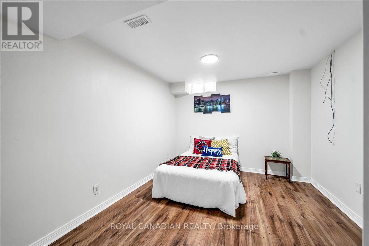 72 SHORT CRESCENT - Image 40
