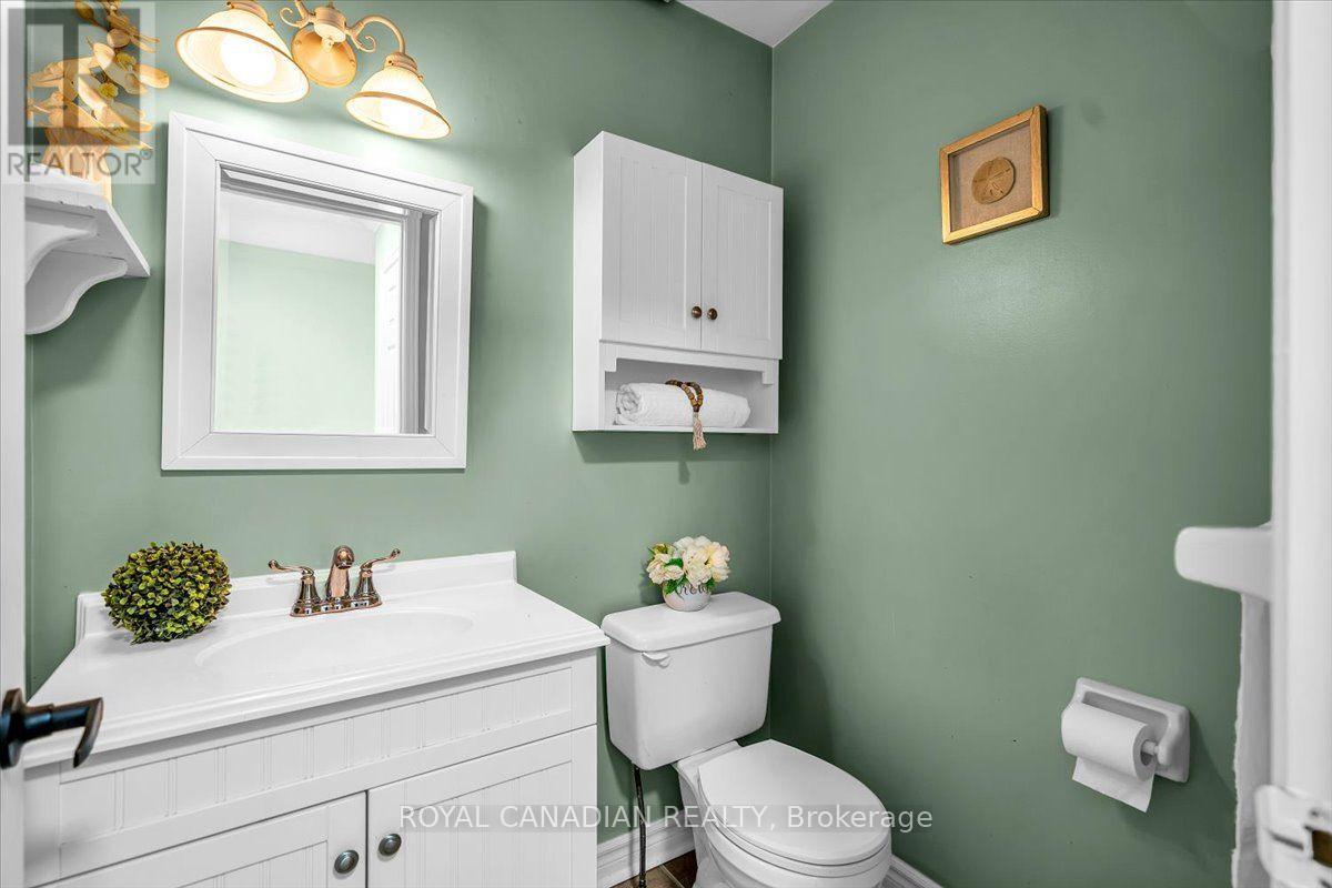72 SHORT CRESCENT - 6