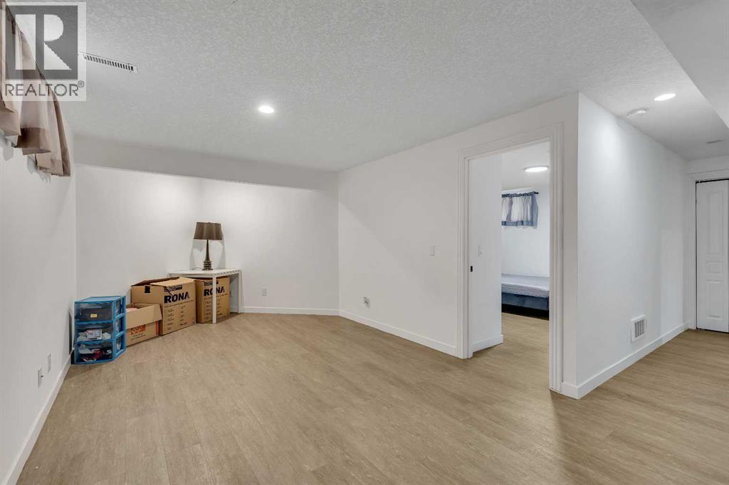 167 Valley Crest Close NW - 29