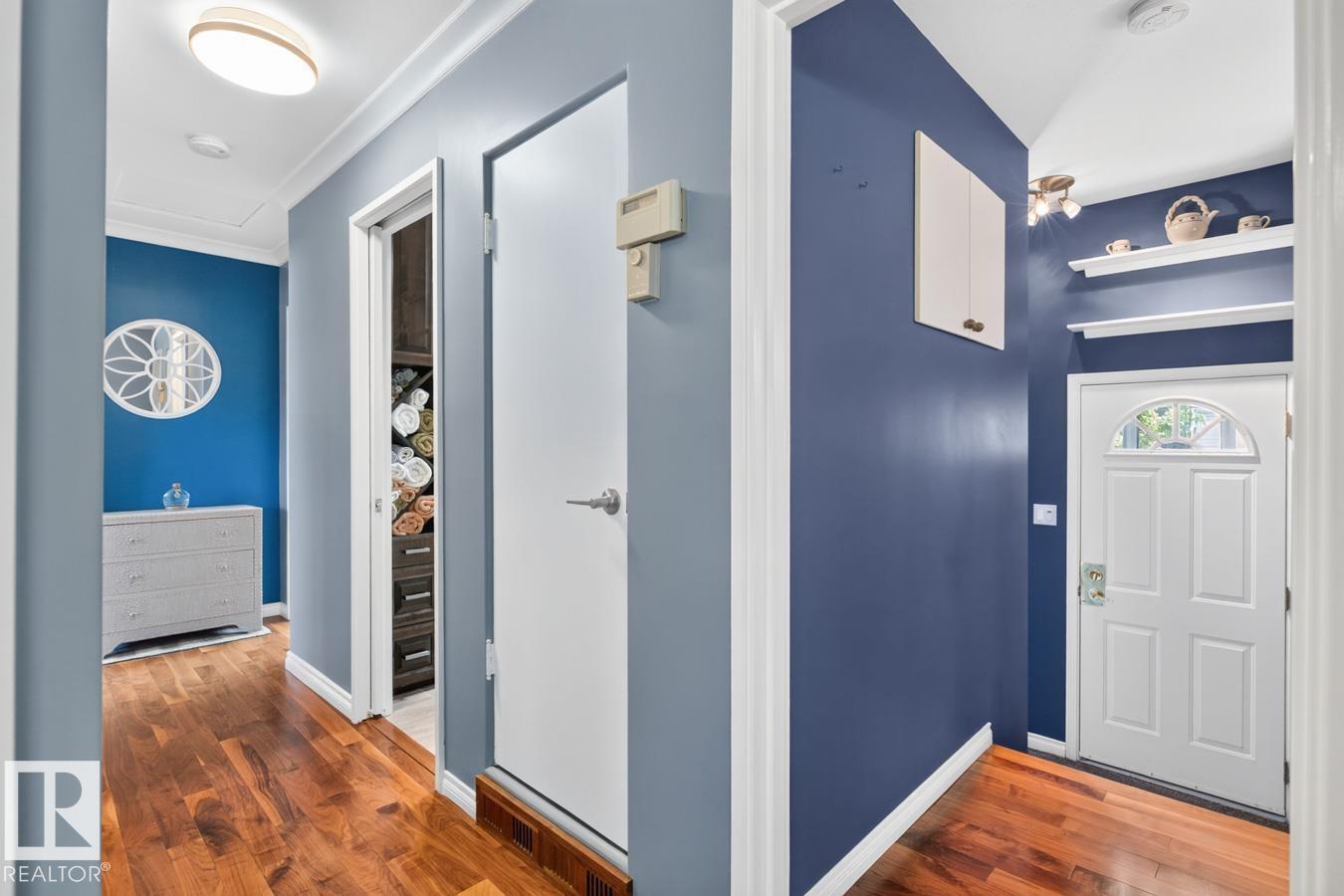 7607 75 AV NW - 18