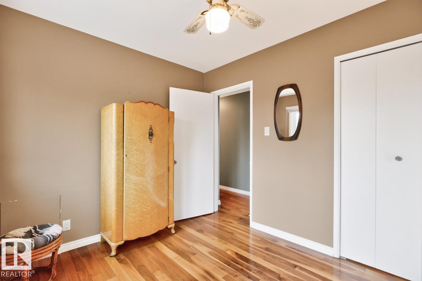 7607 75 AV NW - 22