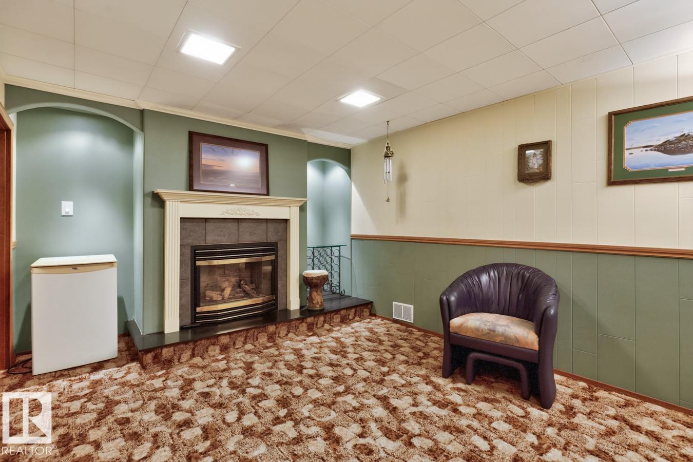 7607 75 AV NW - 26