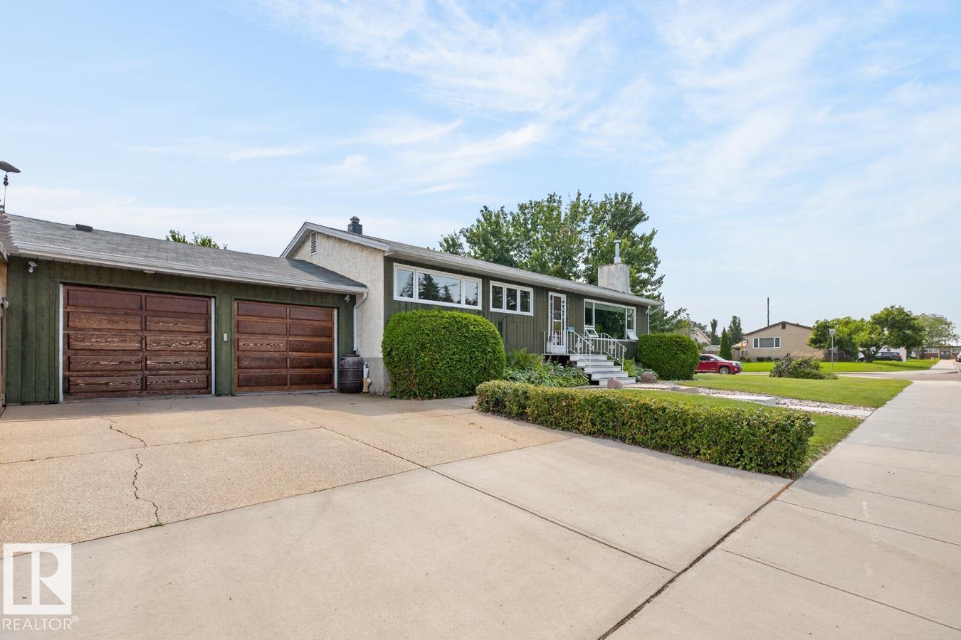 7607 75 AV NW - 3