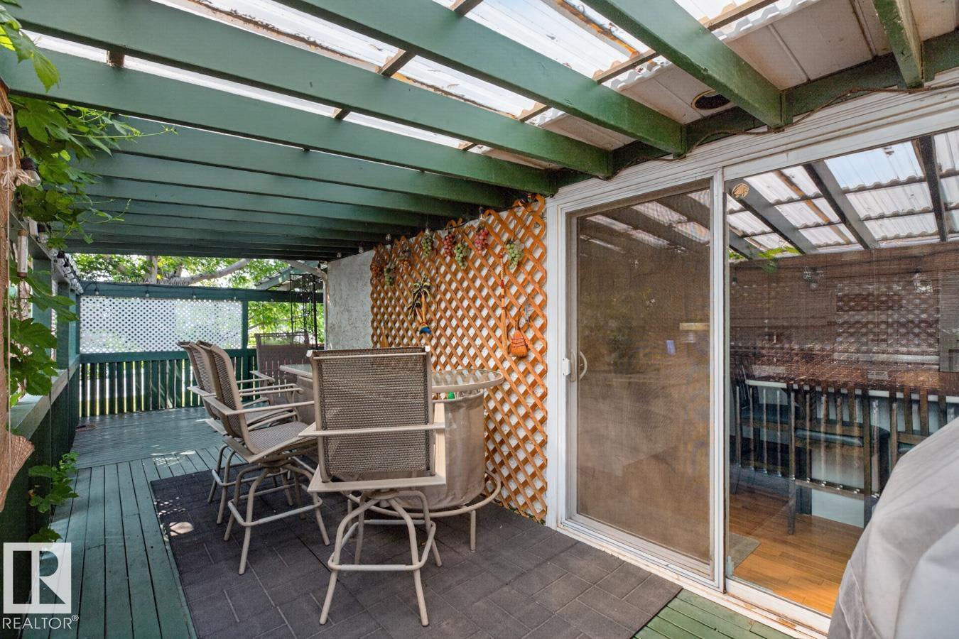 7607 75 AV NW - 36
