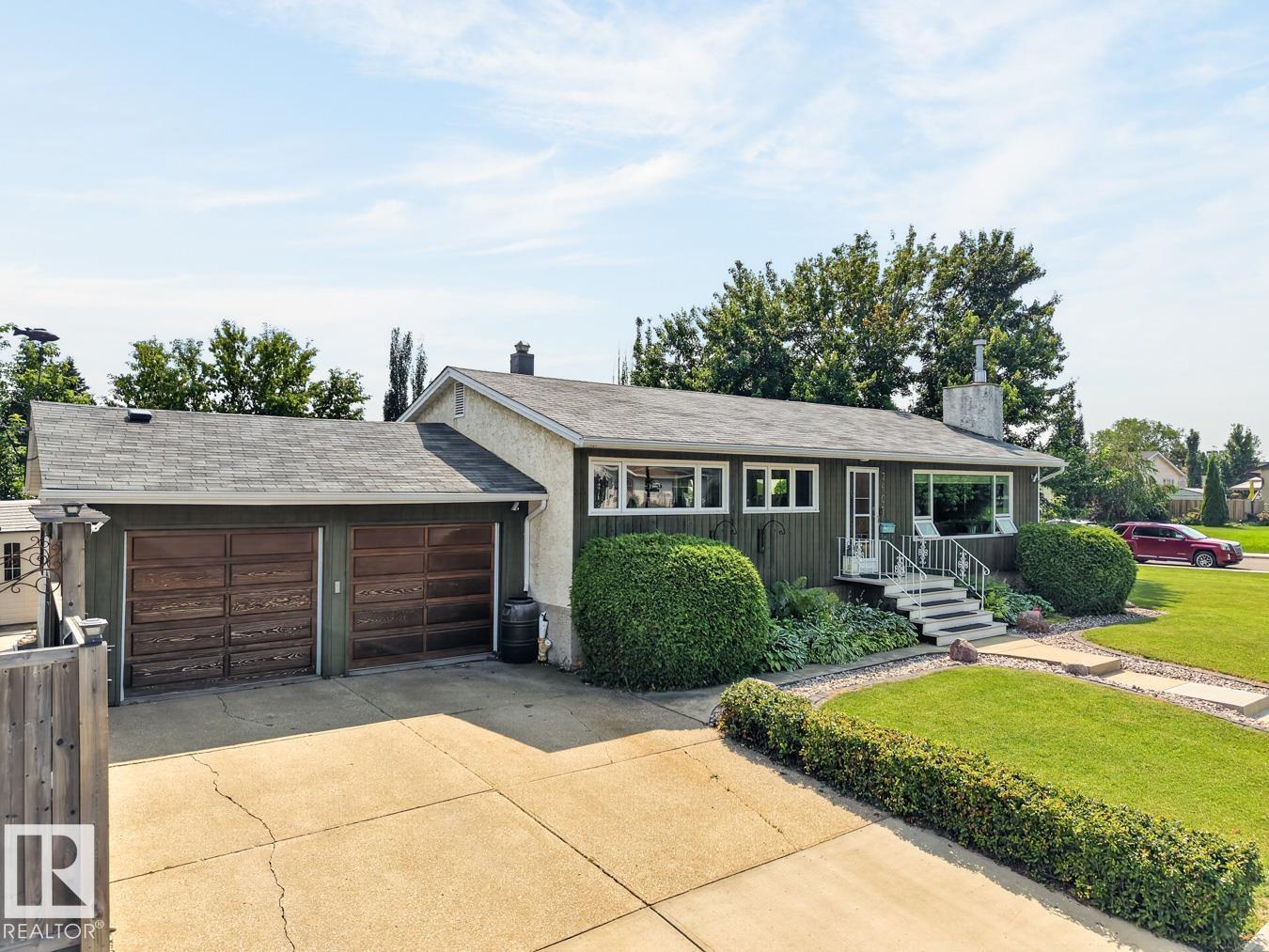 7607 75 AV NW - 45
