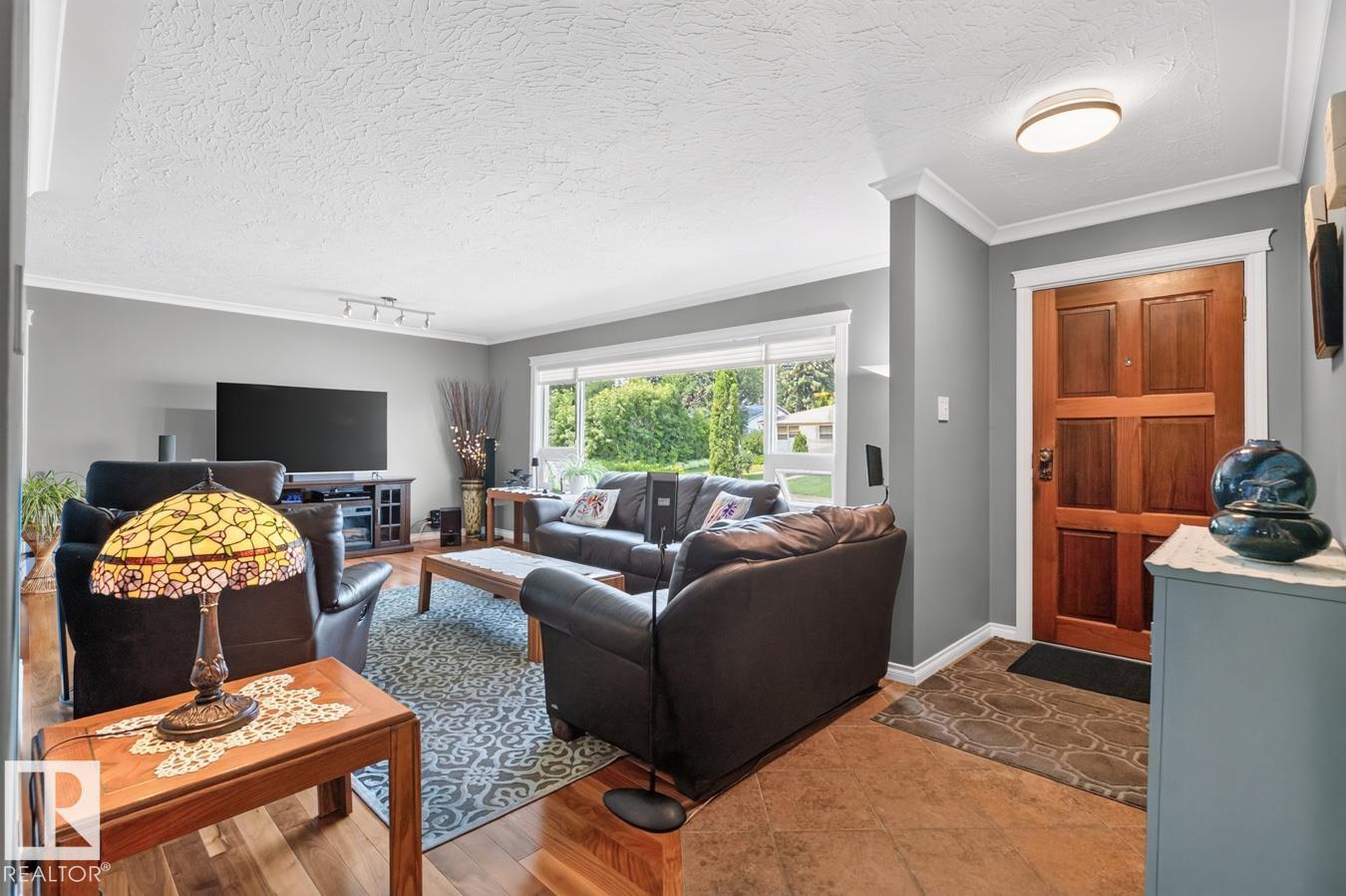 7607 75 AV NW - 5