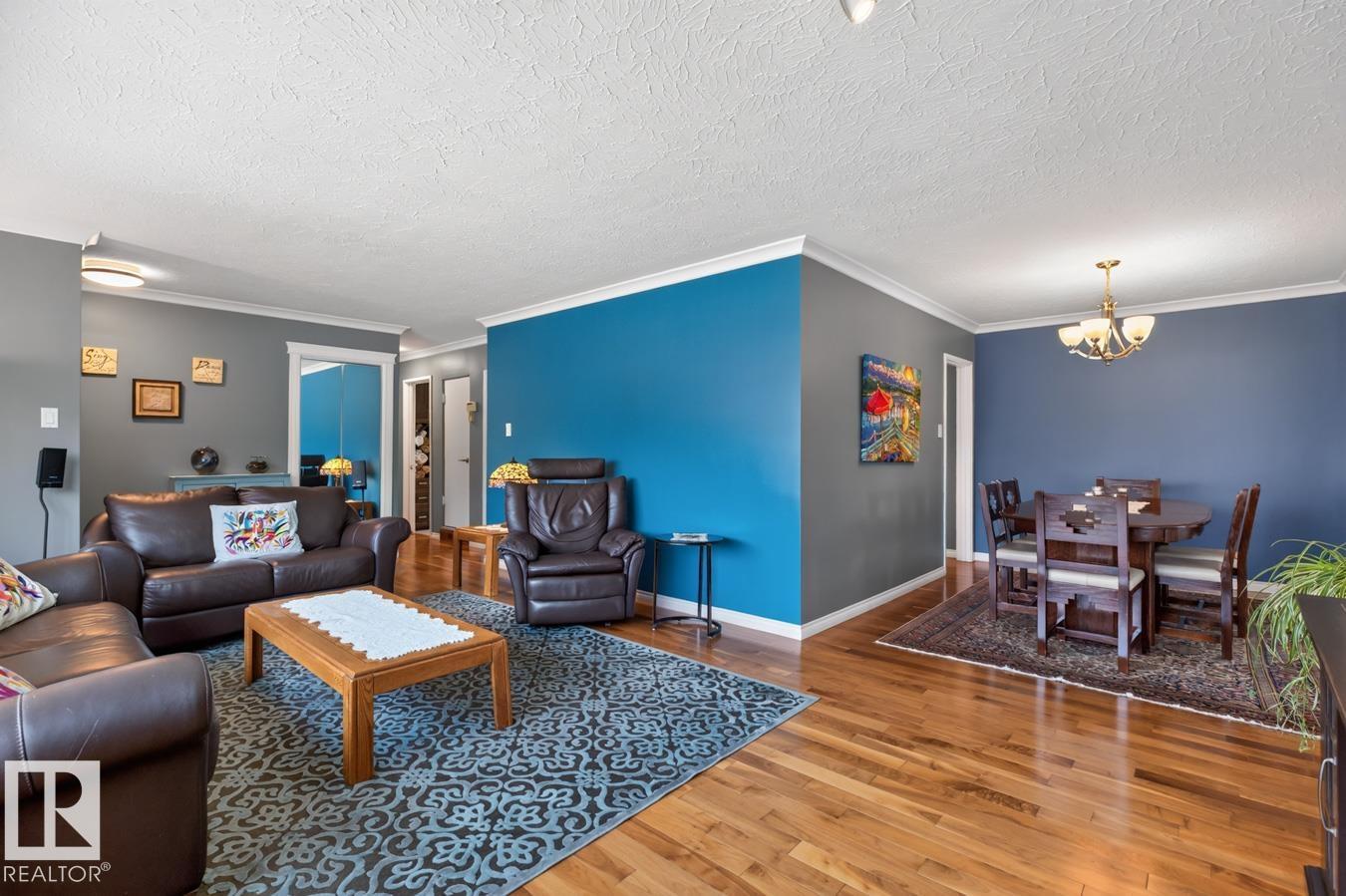 7607 75 AV NW - 8