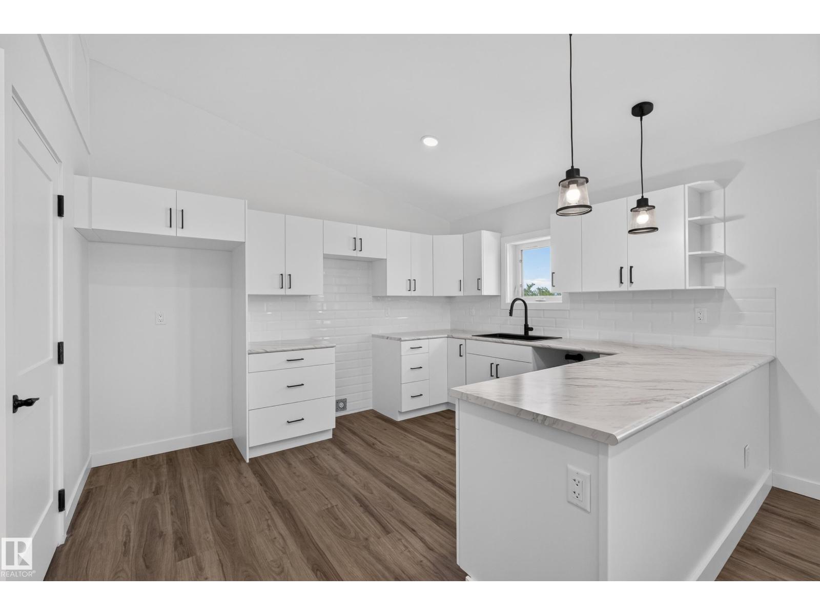 21318 TWP 464 - 20
