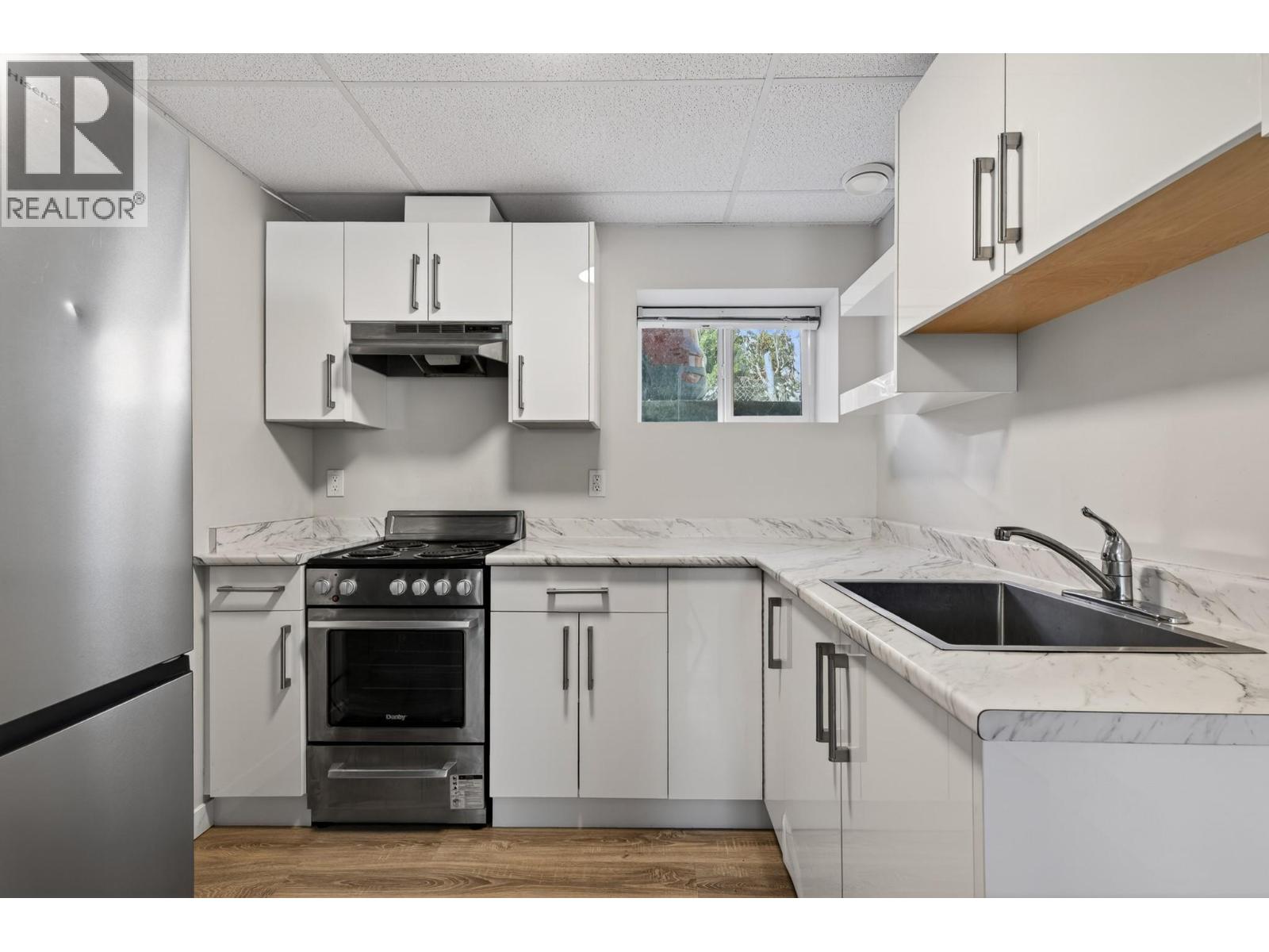 164 HOLWAY Street - 15