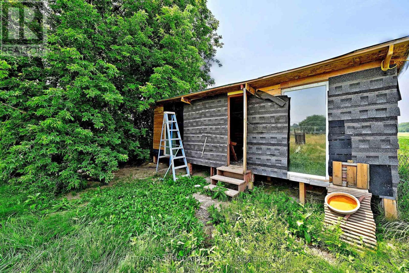 7205 19TH SIDE ROAD - 44