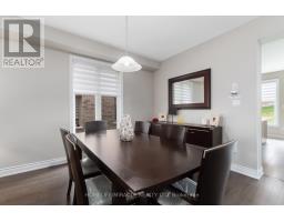 25 Pear Blossom Way, East Gwillimbury, ON L9N0T3 Photo 12