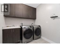 25 Pear Blossom Way, East Gwillimbury, ON L9N0T3 Photo 13