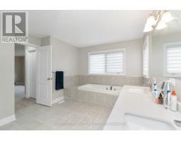 25 Pear Blossom Way, East Gwillimbury, ON L9N0T3 Photo 29